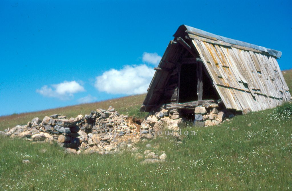 Pierlas cabane vieille de Giarons 1995 AH