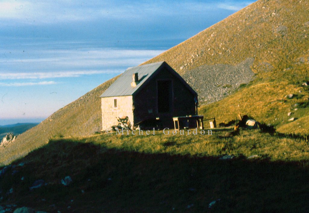 Roubion cabane de Sadour 1981 A1-559